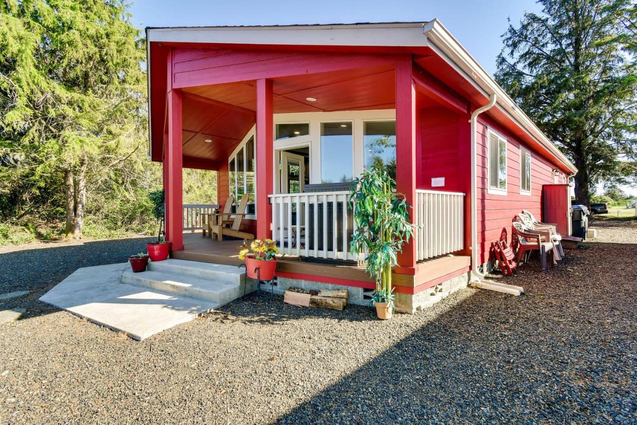 Ocean Shores Retreat With Porch And Canal Views! Exterior photo